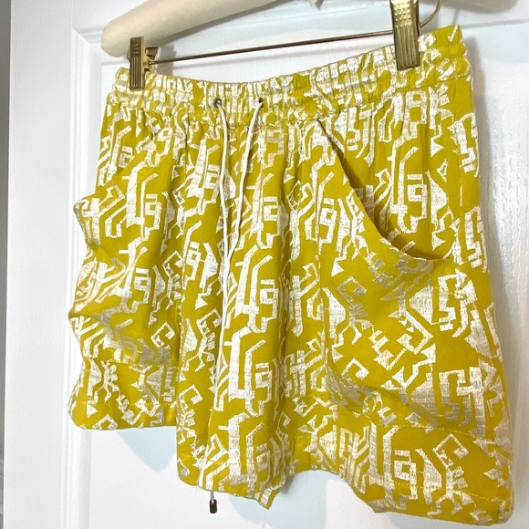 Elevenses Embroidered Gold Shorts - Picture 6 of 16
